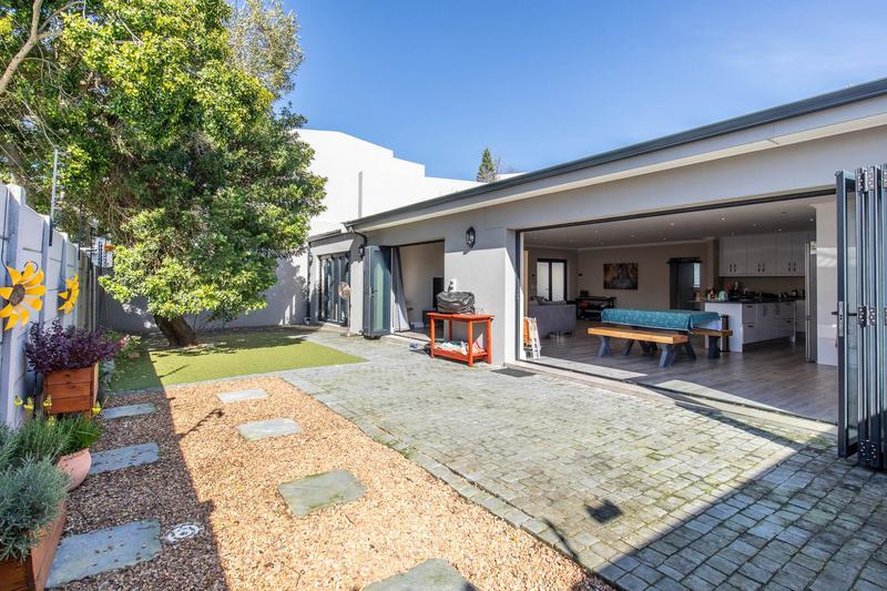 To Let 3 Bedroom Property for Rent in Constantia Western Cape